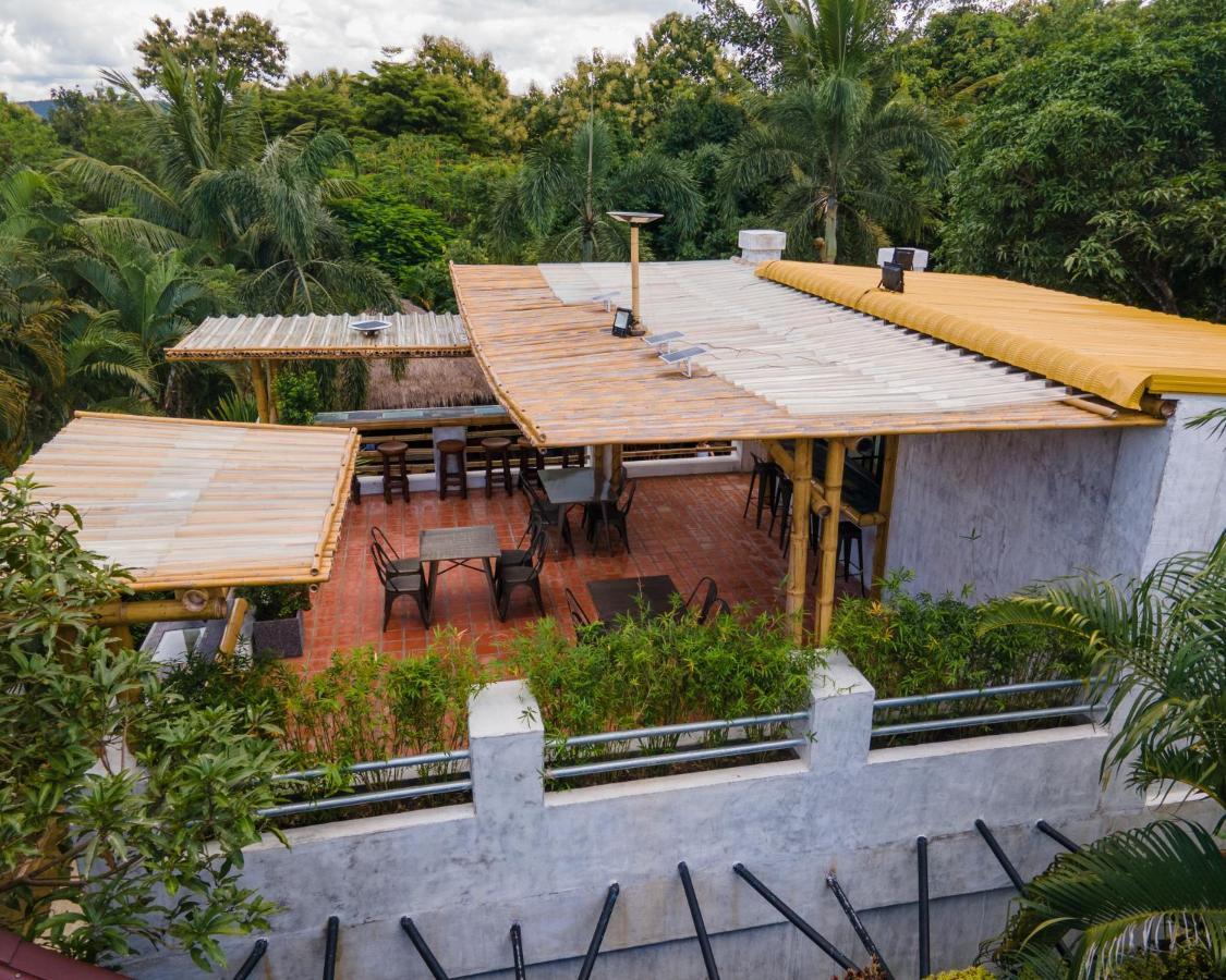 Baanpong Lodge San Kamphaeng Exteriér fotografie