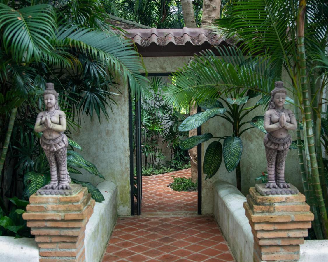 Baanpong Lodge San Kamphaeng Exteriér fotografie